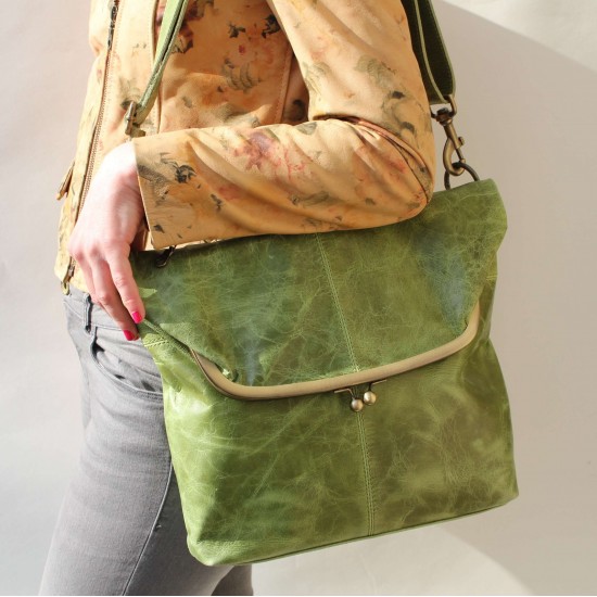 Dublin Large Apple Green Kiss Lock Bag